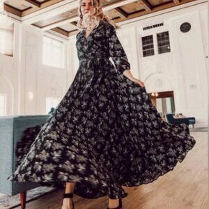 EUC! Ivy City Co Holly Berry Maxi Dress Size XX-Small